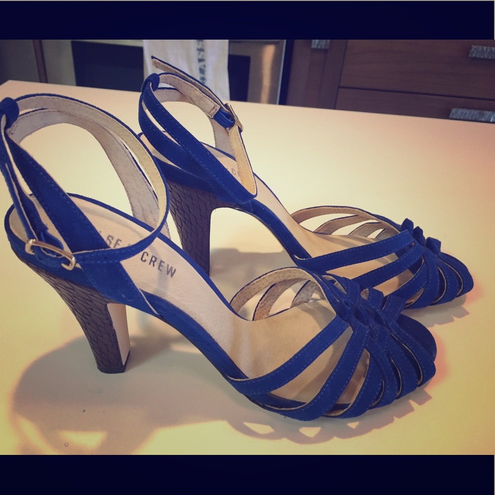⚡️Chelsea Crew blue Lake heels
